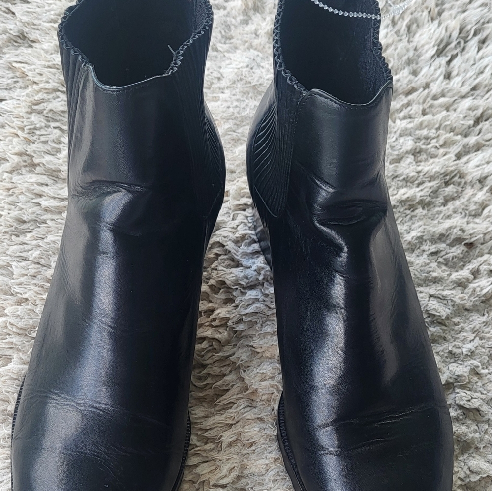BLACK BOOTIES Ladies 9.5